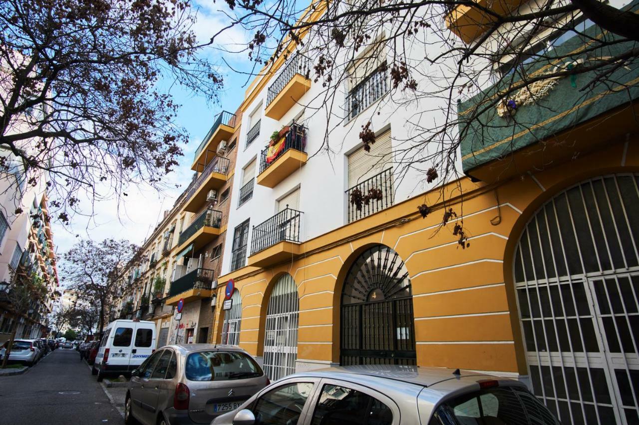 Froilan City Walls By Valcambre Sevilla Bagian luar foto